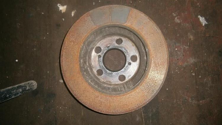 Тормозной диск Тойота Приус в Геленджике 12589