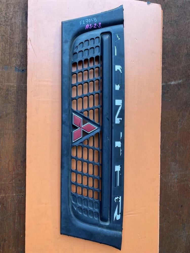 Решетка радиатора Мицубиси Кантер в Геленджике 204165