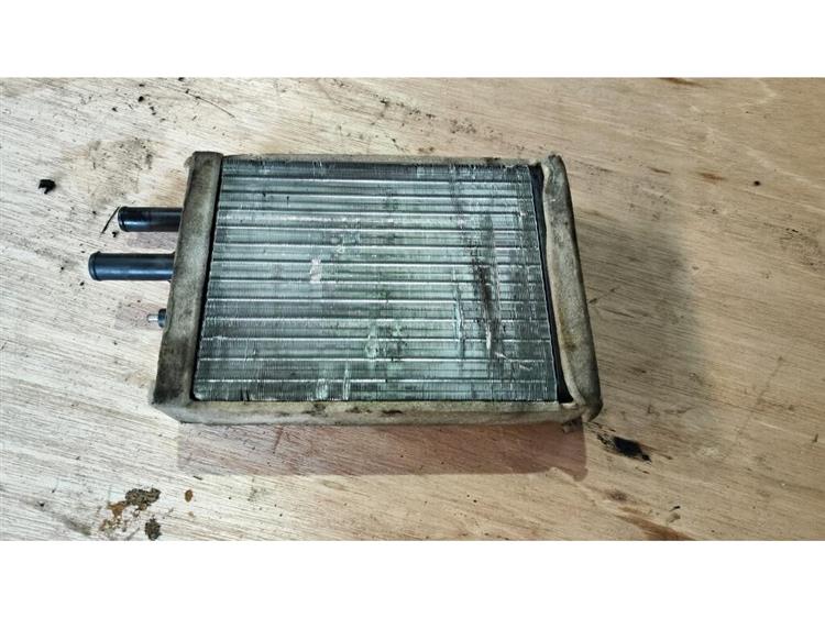 Радиатор печки Исузу Гига в Геленджике 240069