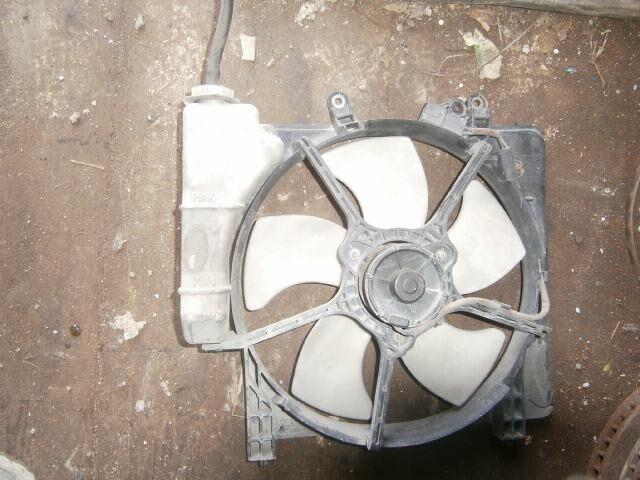 Диффузор радиатора Хонда Фит в Геленджике 24030