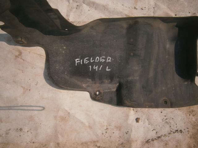 Подкрылок Тойота Королла Филдер в Геленджике 26428