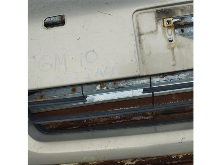 Решетка радиатора Тойота Исис в Геленджике 91581